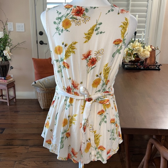 Torrid Rayon Slub Button Up With Waist Detail Tank. Size 10/M - Picture 6 of 8